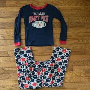 💤 CARTER’S boys Pajama Set - Navy and Red Footballs fleece size 8 sleepwear pjs